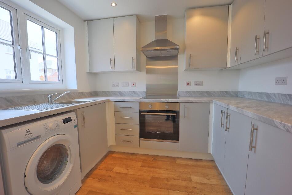 House in Luton - View 3
