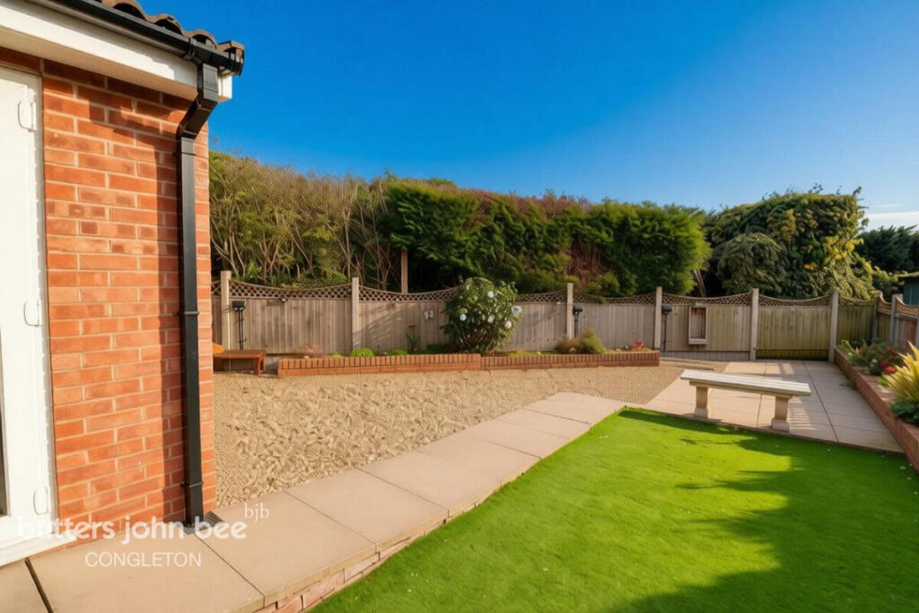 House in Congleton, West Heath - View 4