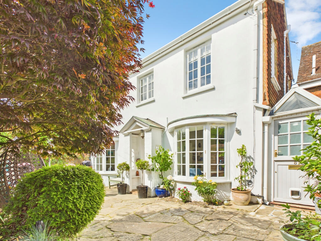 Main image of property: Morth Gardens, Horsham