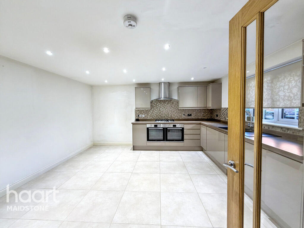 Main image of property: Lodge Close, Maidstone
