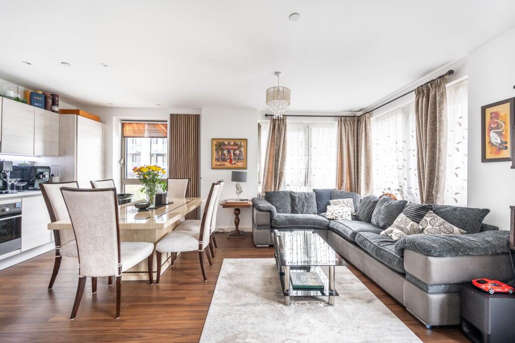 Apartment in Harrow - View 3