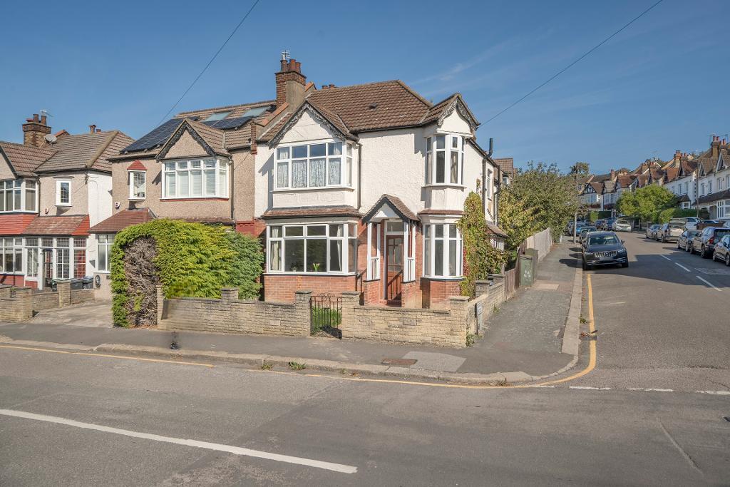 Main image of property: Purley Oaks Road, Sanderstead, CR2 0NW