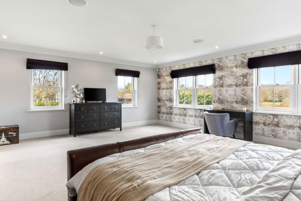 Additional image 27 of Pottersheath Road, Welwyn, AL6 9SY