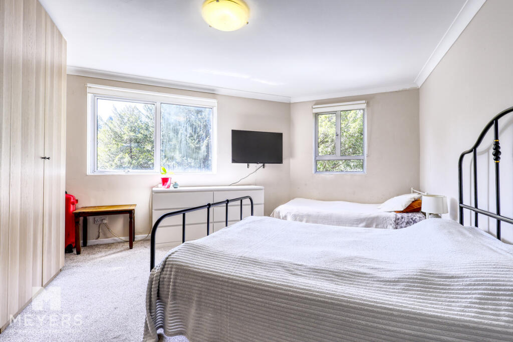 Apartment in Bournemouth, Alder Hills, Poole - View 4