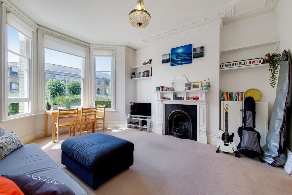 Apartment in London, Royal Borough of Kingston upon Thames - View 2