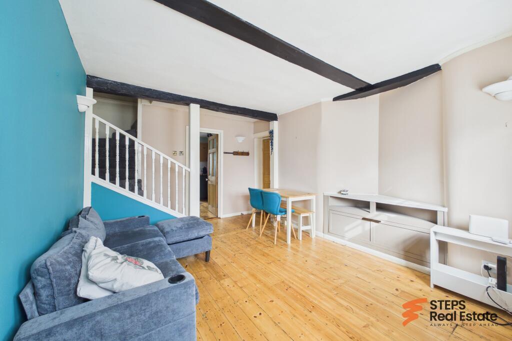 House in Croydon - View 2