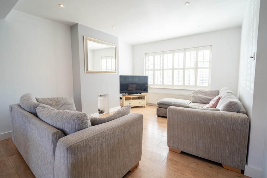 Westway, Copthorne, RH10 - View 3