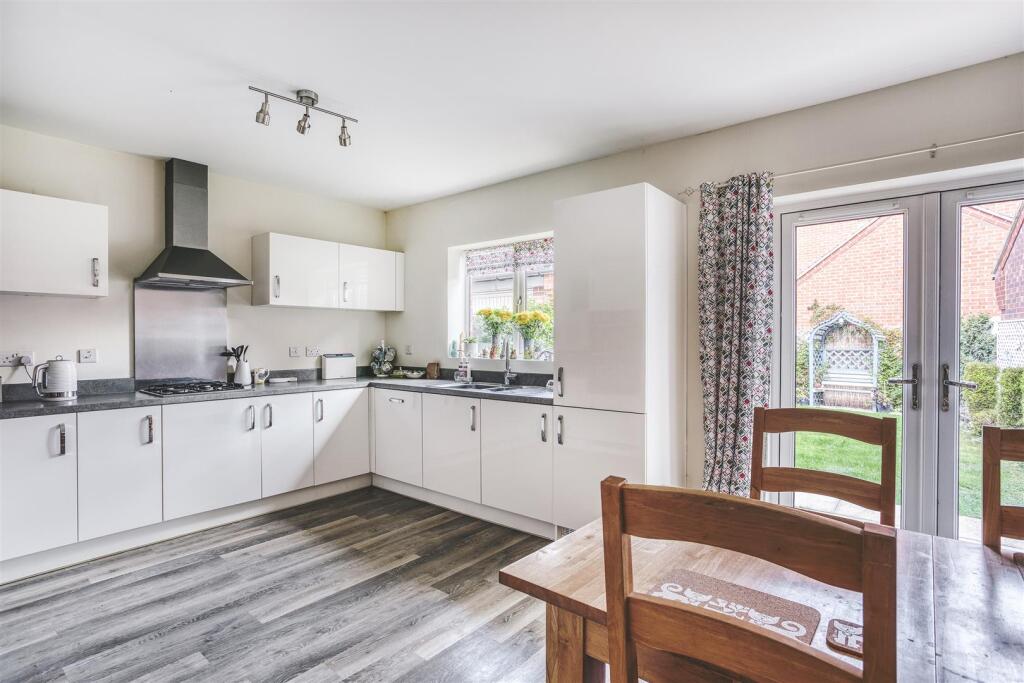 Tutbury Avenue, Littleover, Derby photo 2