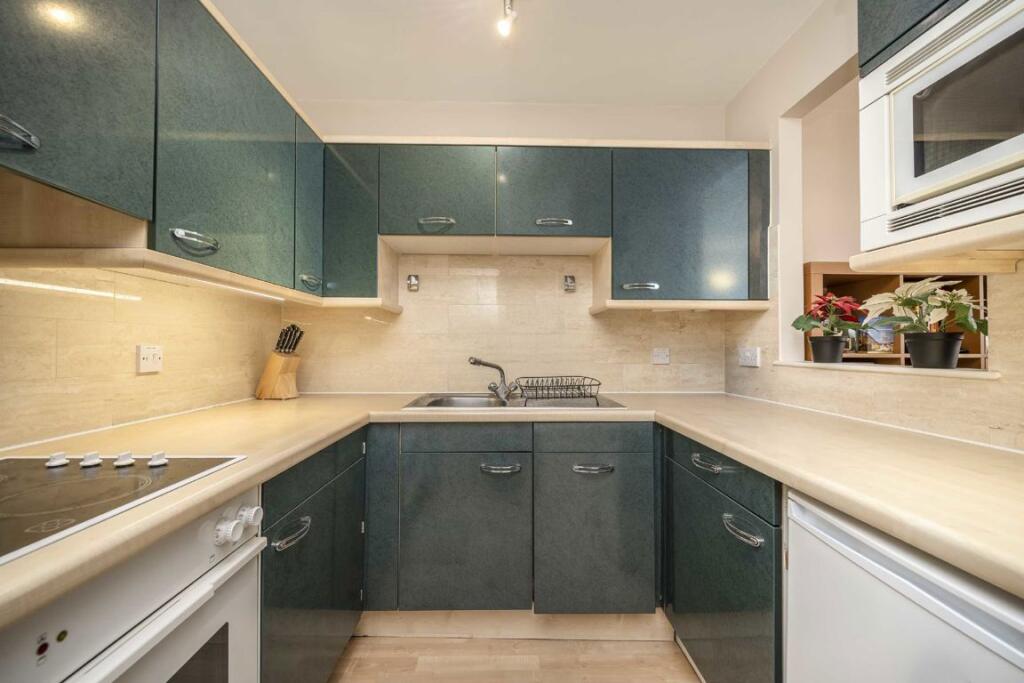 Apartment in London - View 4