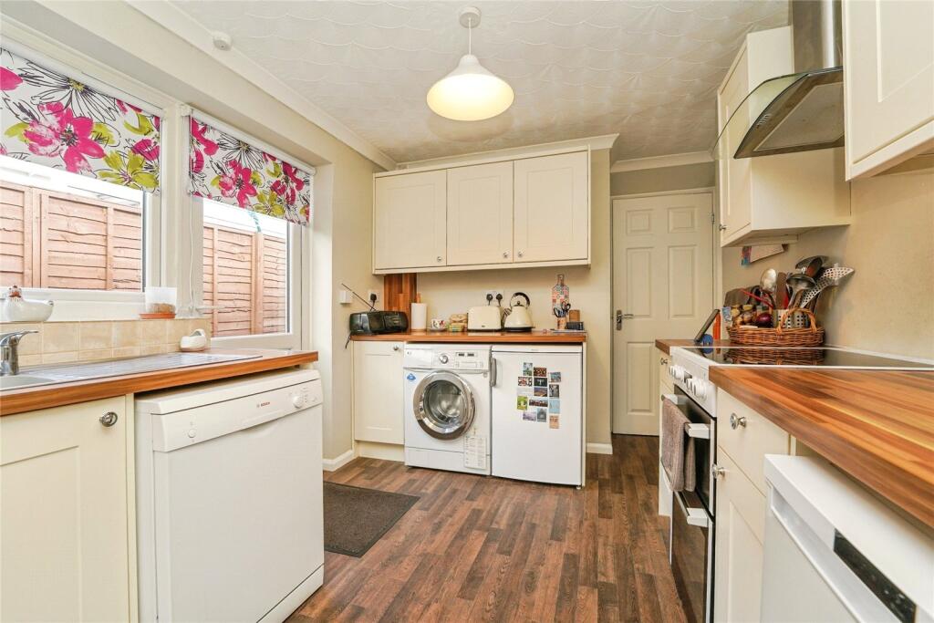 House in Gloucester - View 2