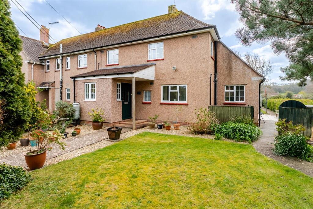 Main image of property: Beautifully presented home in a sought after location within Churchill