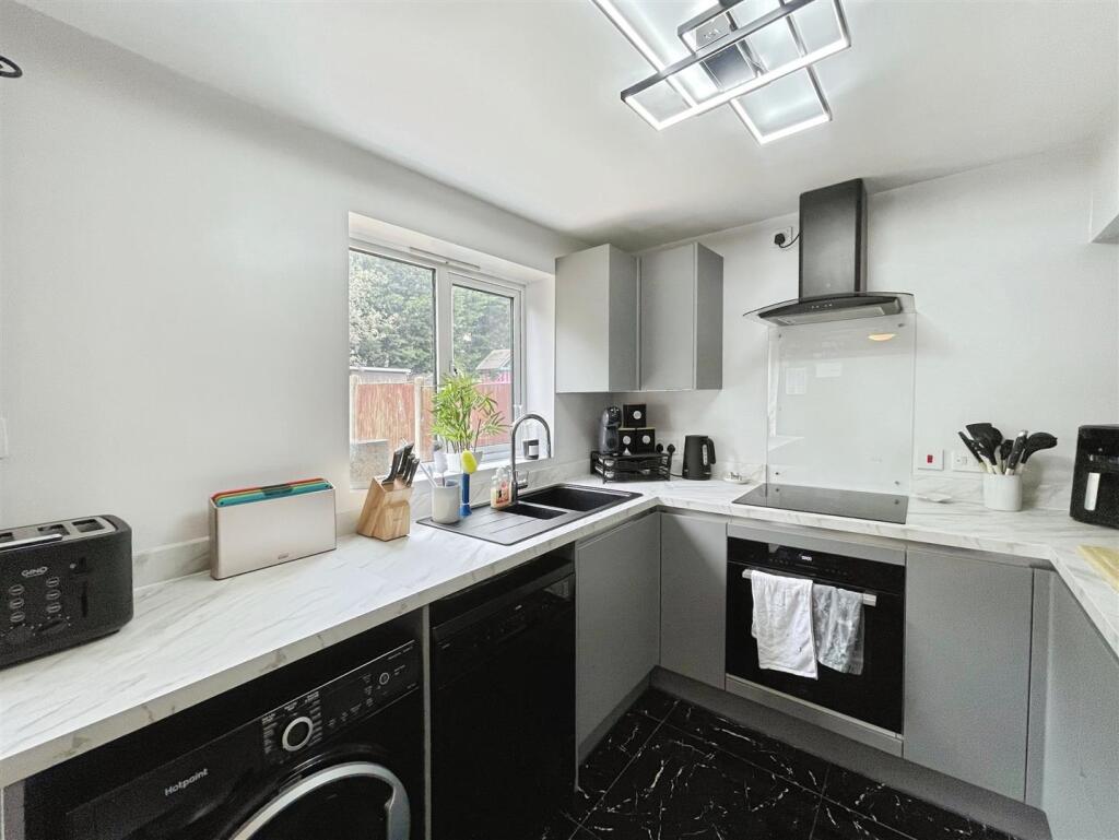 House in Ashfield, Kirkby-in-Ashfield, Sutton-in-Ashfield - View 4