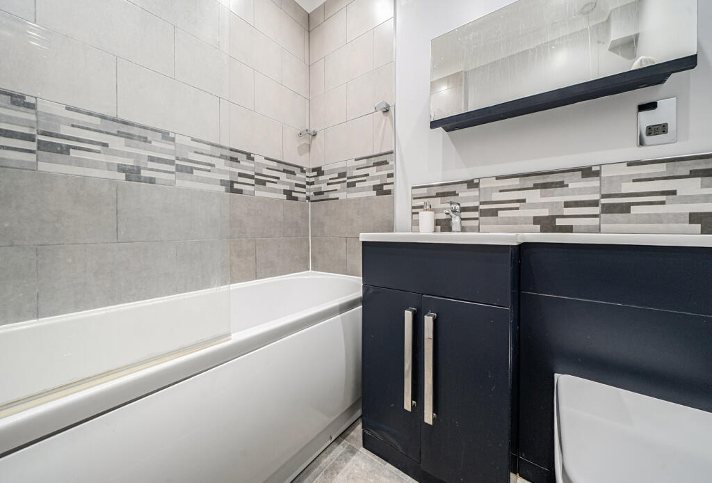 Apartment in Bath - View 3