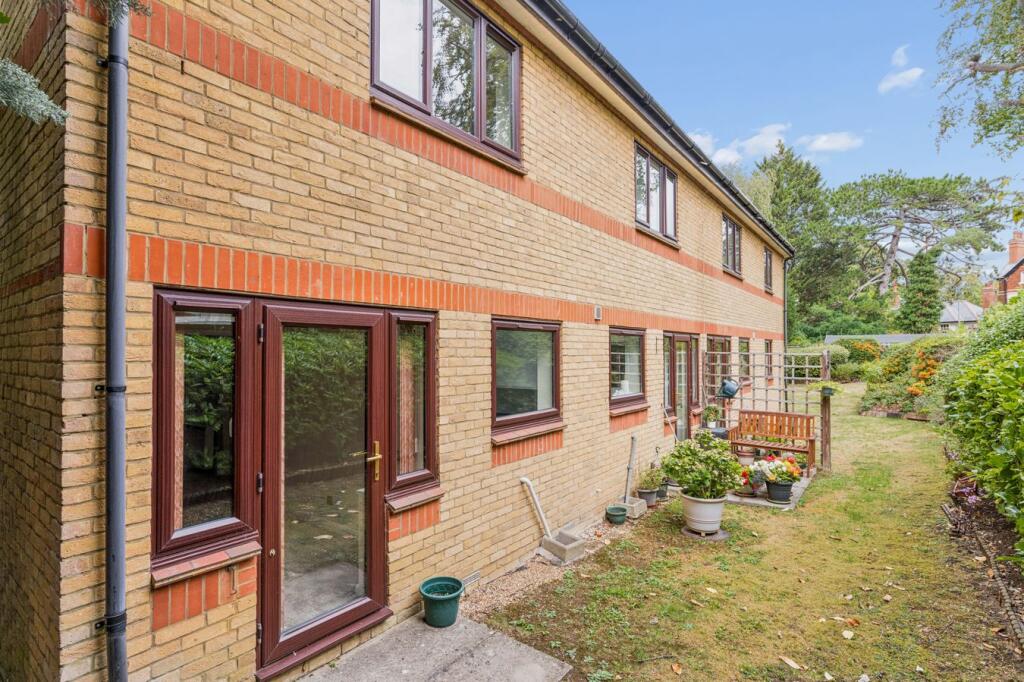 House in North Hertfordshire, Hertfordshire - View 5