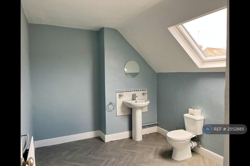 Apartment in Sheffield, Broomfield, Broomhall - View 5