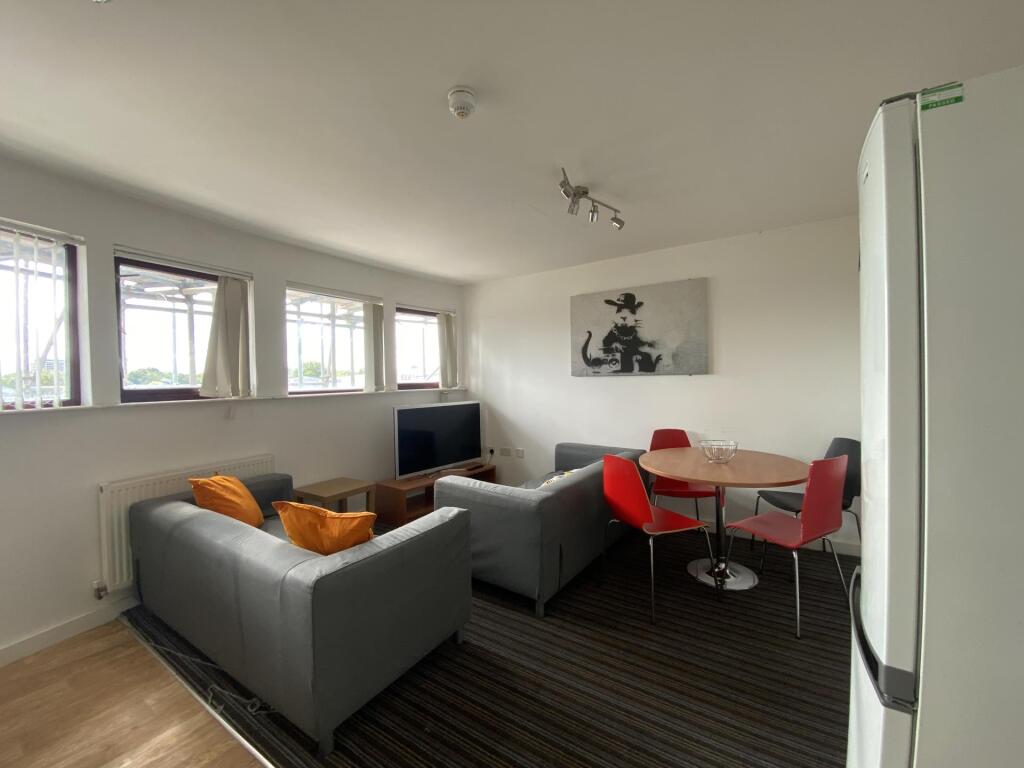 Apartment in Liverpool - View 3