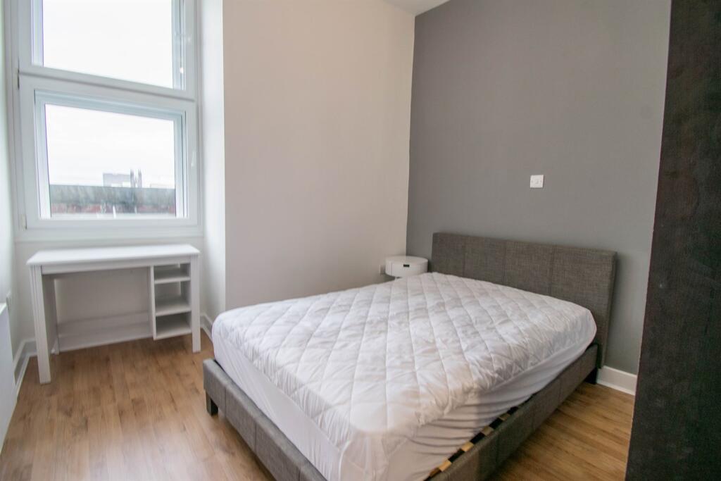 Apartment in Newcastle upon Tyne - View 2