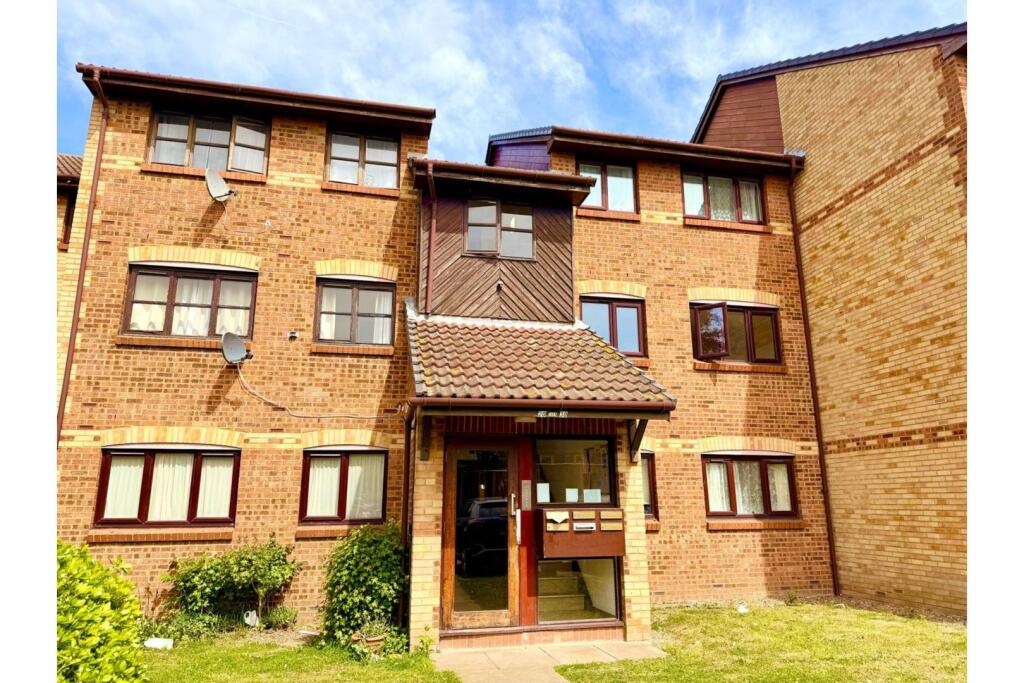 Main image of property: Veronica Gardens, London, SW16