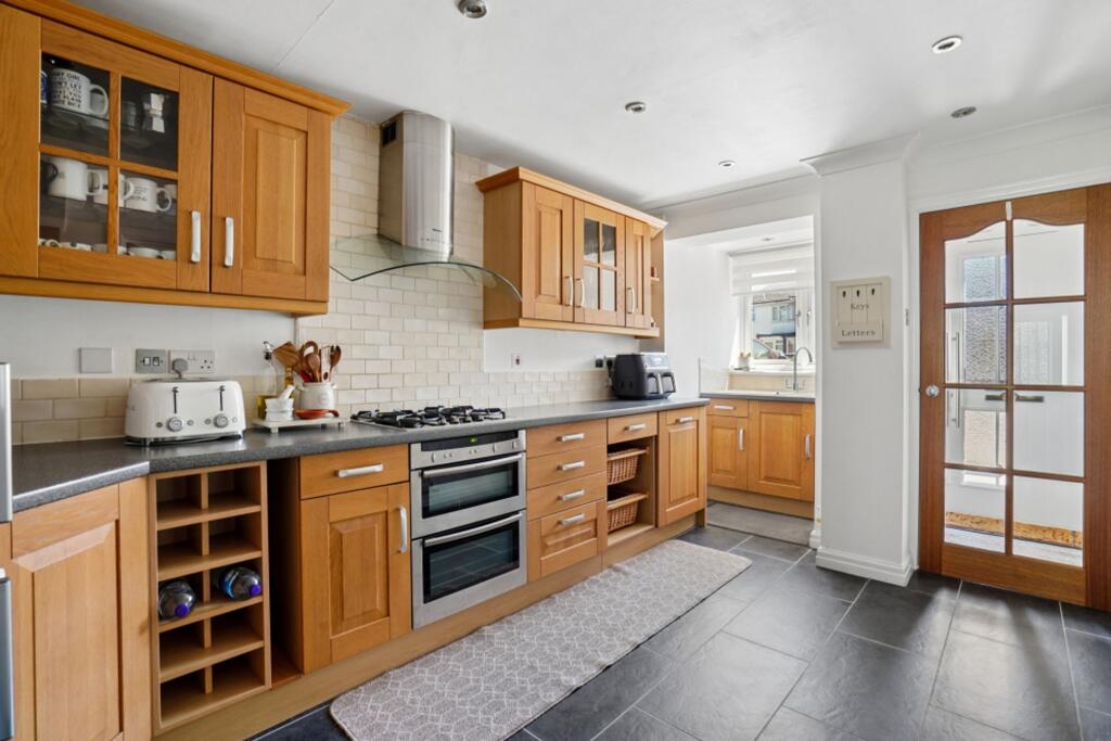 House in Southall - View 5