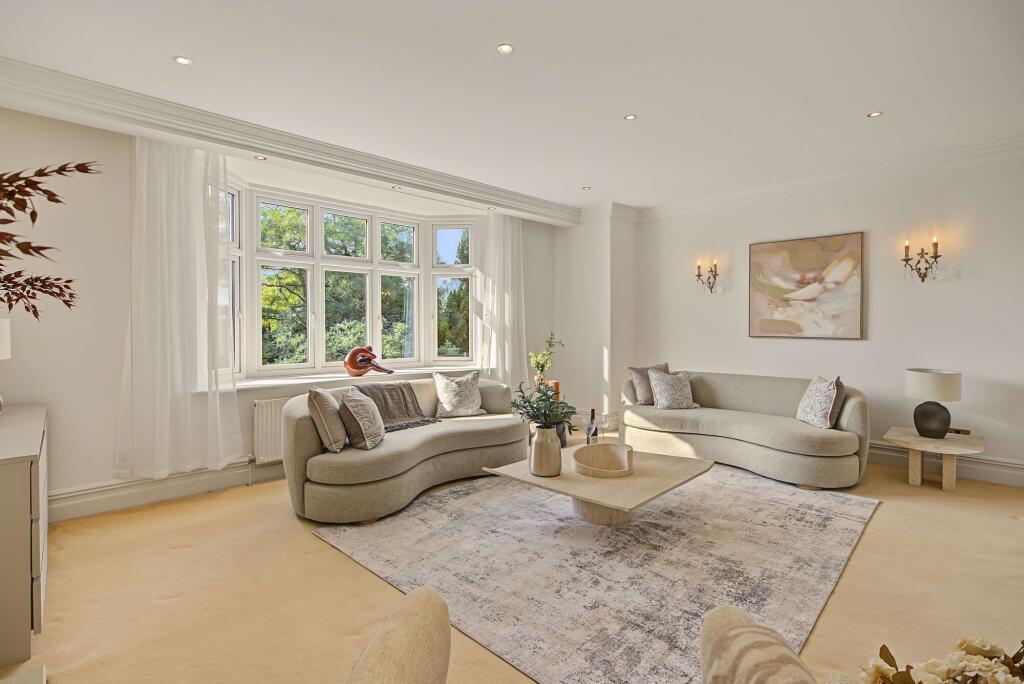 Apartment in Trafford, Greater Manchester - View 5