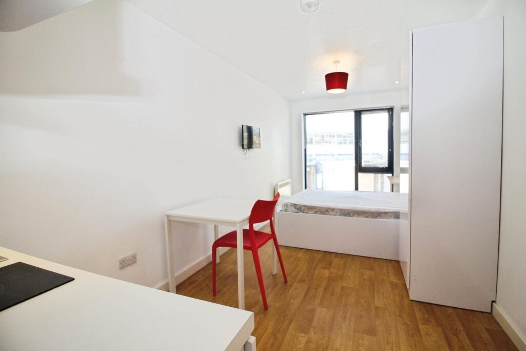 Apartment in Leeds - View 5