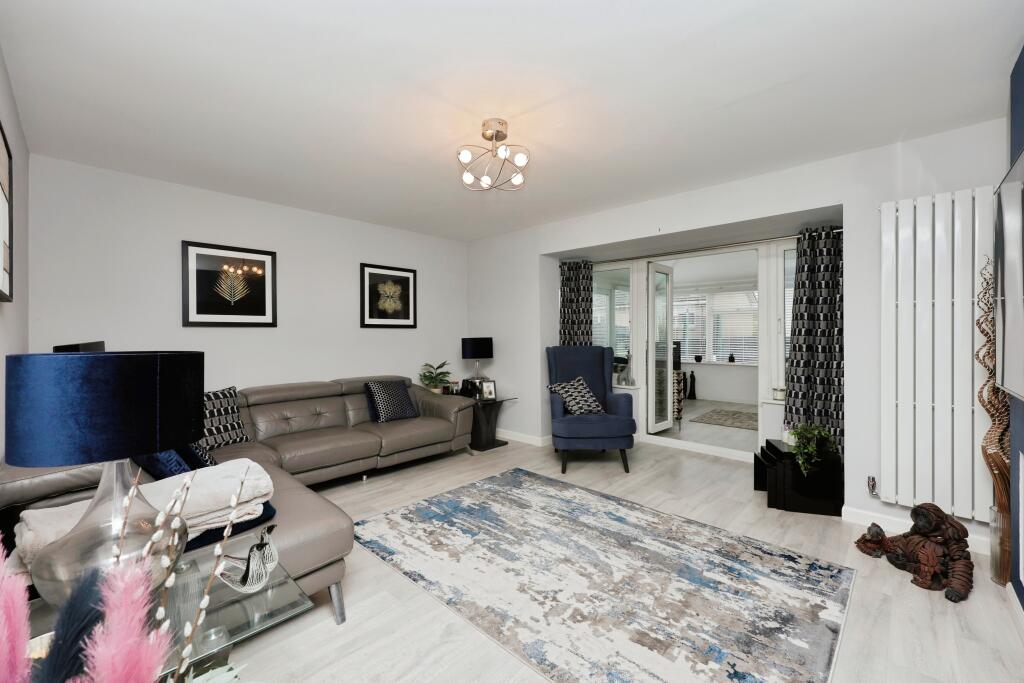 House in Dunfermline, Fife - View 4