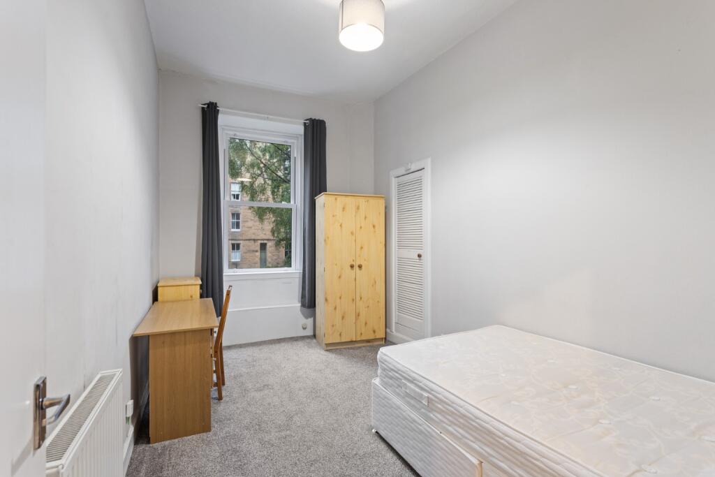 5 bedroom flat for rent
