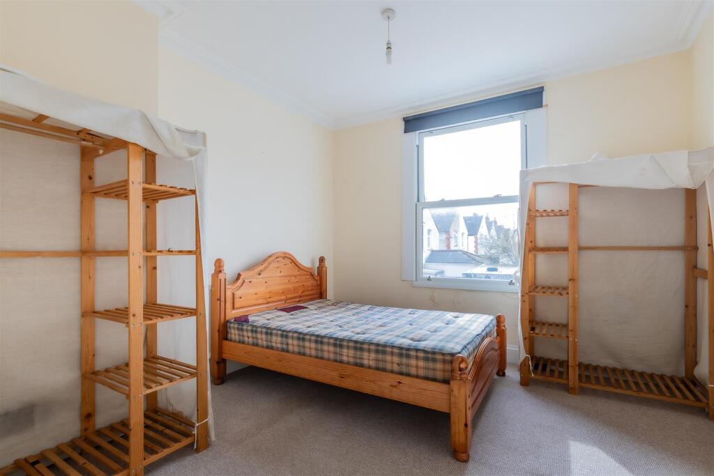 Ninian Rd, Roath, Cardiff – pohled 4