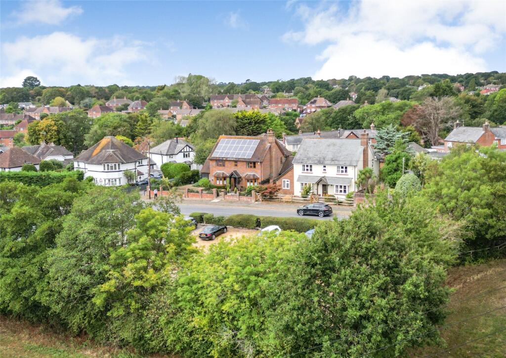 House in Southampton - View 3