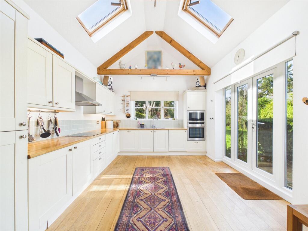 House in Holdenhurst, Iford, Jumpers Corner - View 3