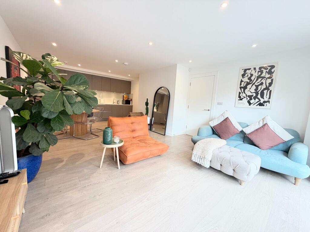 Apartment in London - View 2