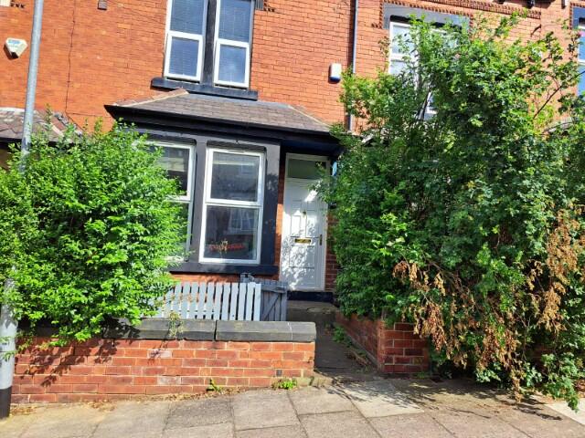 6 bedroom terraced house for rent