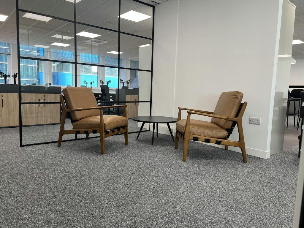 Dukes Place- 1st floor entrance