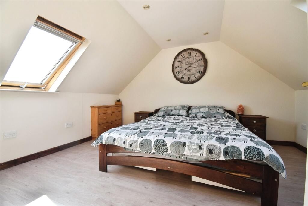 House in Milton Keynes - View 5
