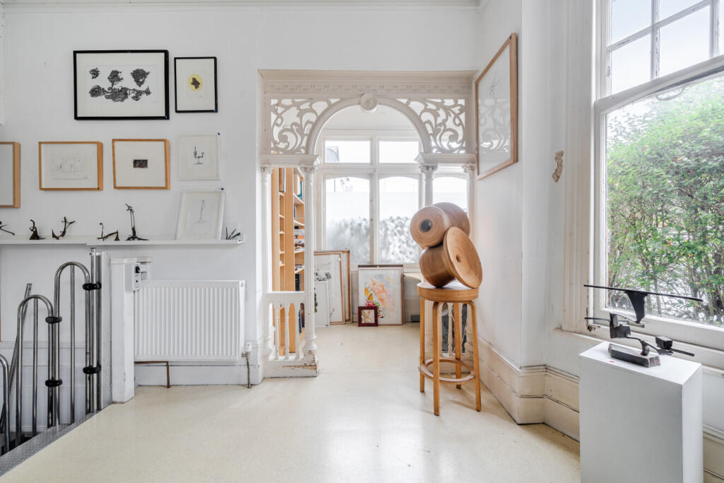 Apartment in London - More