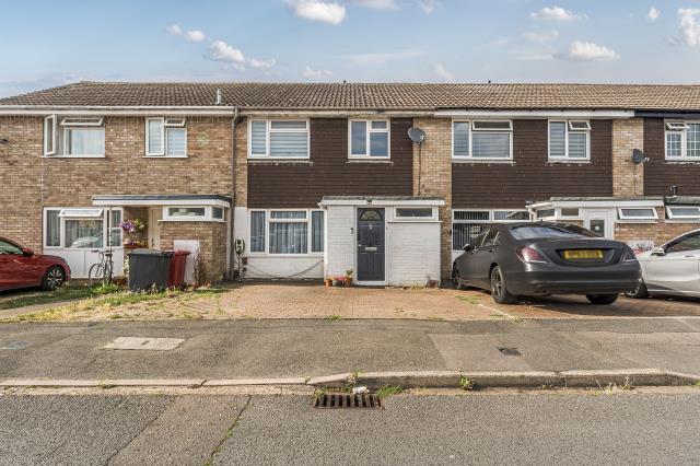 3-bed terraced on Birch Grove, Slough, £450,000