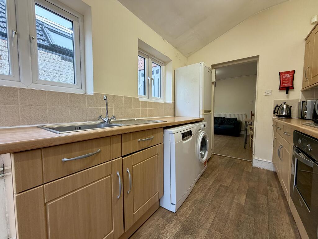 House in Warwick, Sydenham, Royal Leamington Spa - View 3