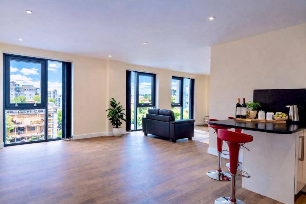 Apartment in Sheffield, South Yorkshire - View 5