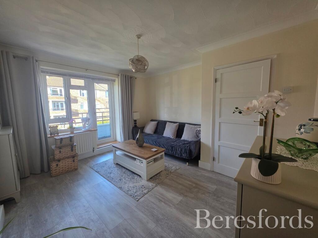 Coleford House, Kingsbridge Road, RM3 photo 3