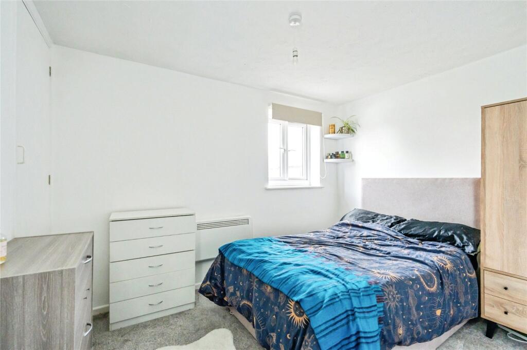 Apartment in Portsmouth - View 5