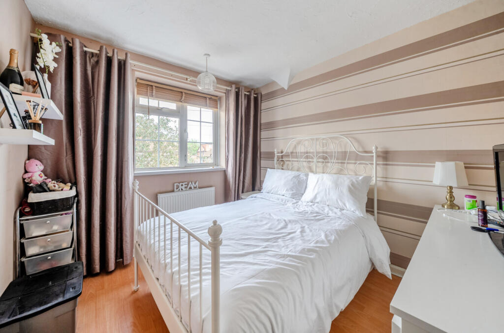 House in London, Kidbrooke - More