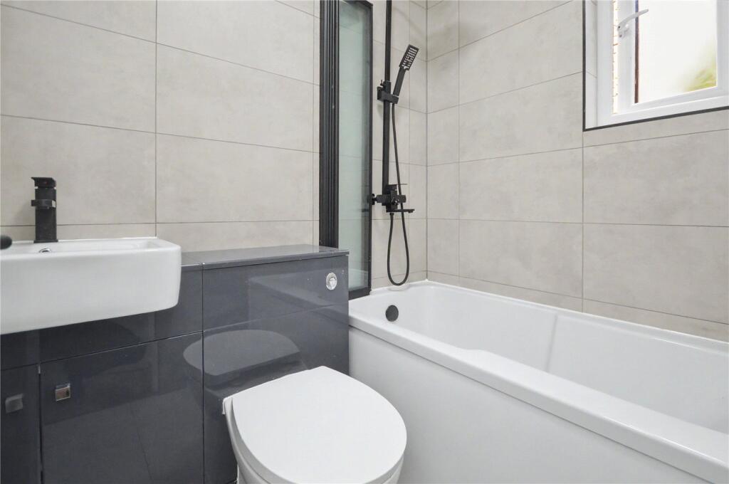 House in Leeds - View 4