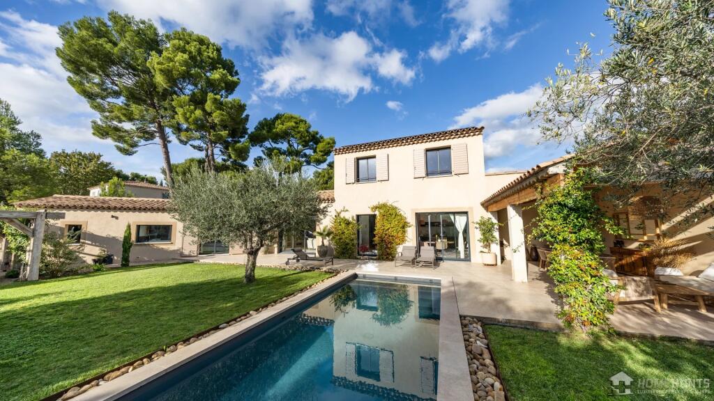 Main image of property: Provence-Alps-Cote d`Azur, Bouches-du-Rhône, Maussane-les-Alpilles