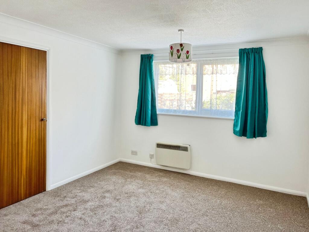 Apartment in Frinton-on-Sea, Frinton and Walton - View 5
