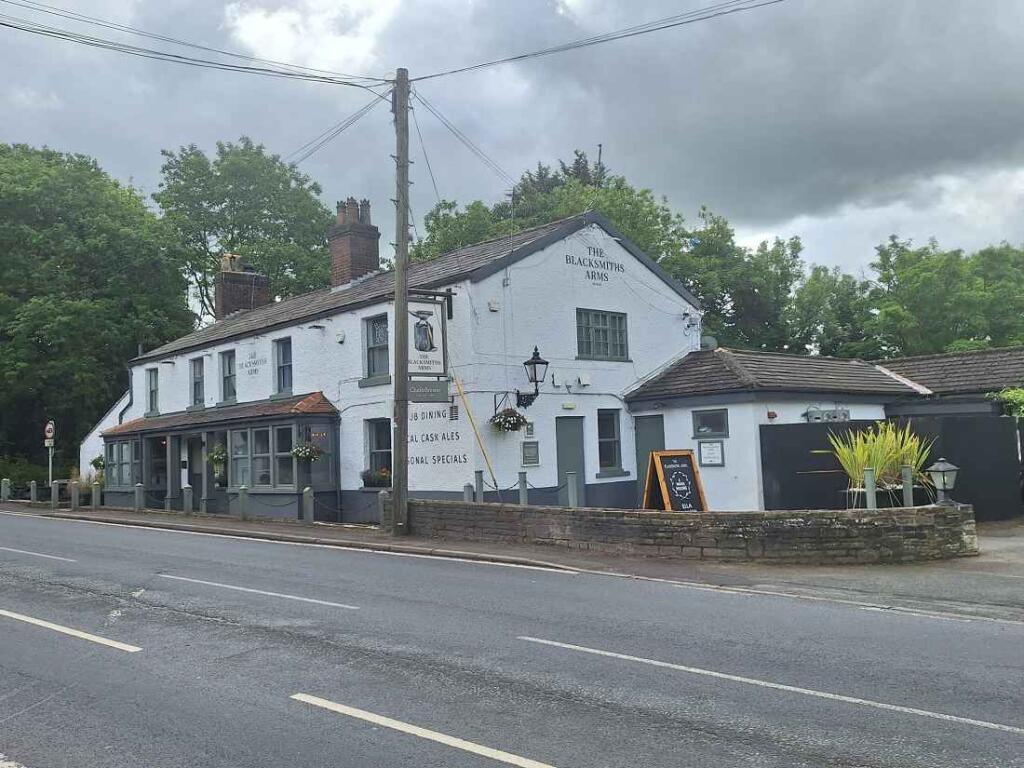 Main image of property: NW-625440 - Blacksmiths Arms, Chelford Road, Macclesfield SK11 9PG