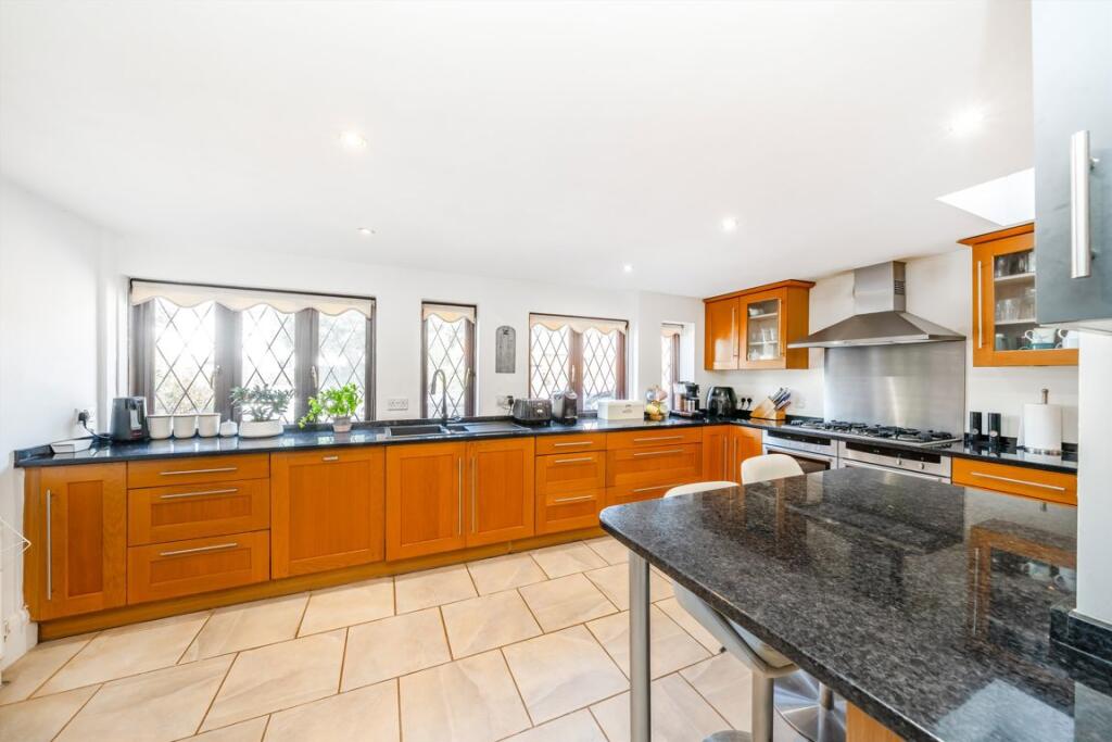 House in Kingston upon Thames - View 4