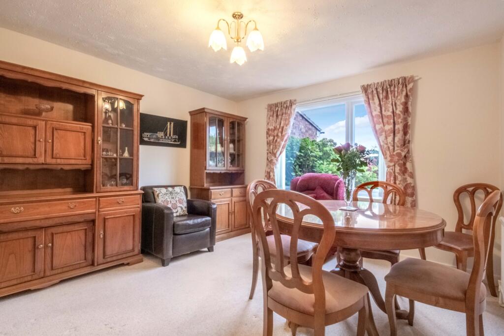 House in Nottingham, Toton - View 4
