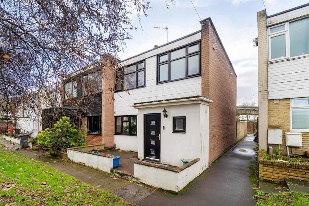 Main image of property: Boston Manor Road, Brentford, TW8