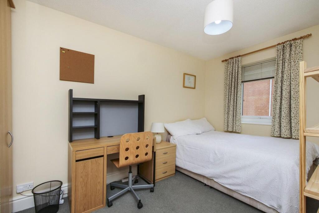 Apartment in York - More
