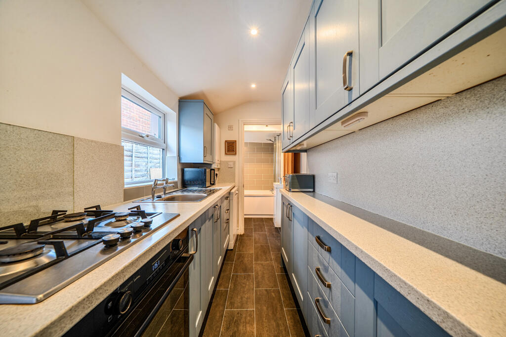 House in Redhill - View 4